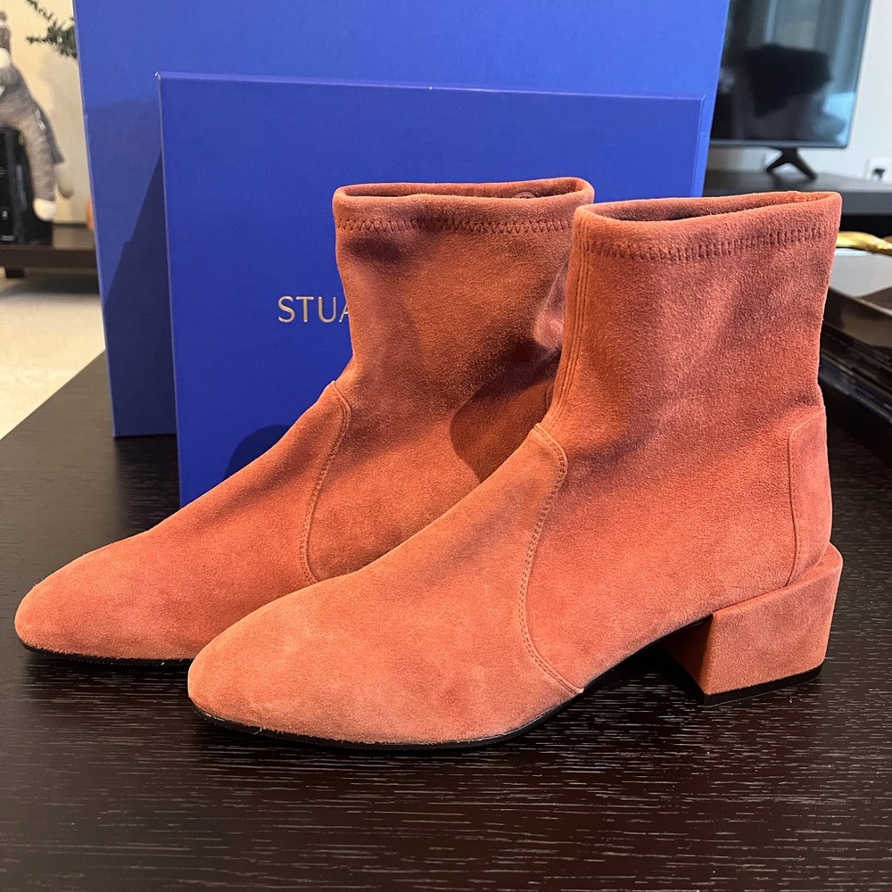 Stuart Weizmann Accordion Suede Sock Bootie - Picture 6 of 9